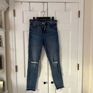 GAP Women's Classic Blue Cropped Jeans